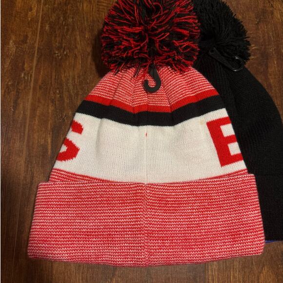 Chicago Bulls NBA Ultra Game Beanie Hat Bundle of 2 Winter Basketball Sports NWT - Picture 5 of 5